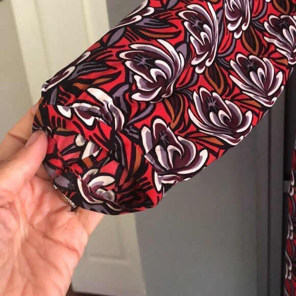 LOFT Long sleeve red floral print shift dress. Size XS - Picture 3 of 7